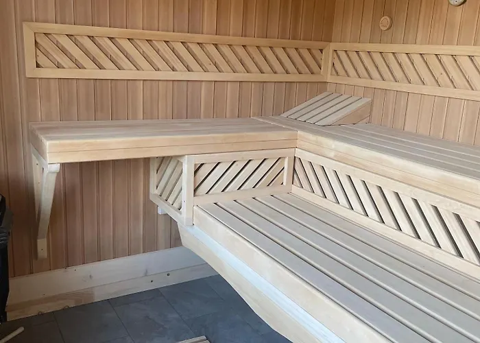 Luma Hause & Holiday home *